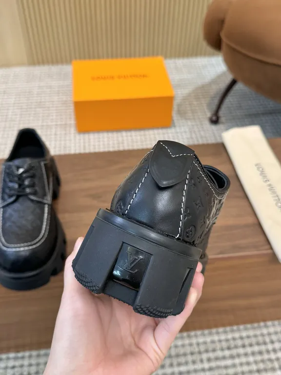 Louis Vuitton Shoe 